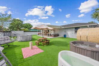 2128 Dock St in West Palm Beach, FL - Building Photo - Building Photo