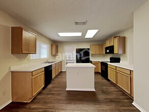 8335 Tavern Pt in San Antonio, TX - Building Photo - Building Photo