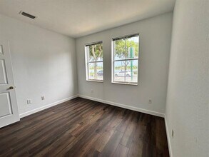 15503 SW 40th St in Miramar, FL - Building Photo - Building Photo