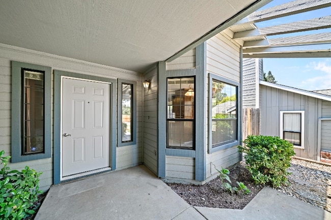 7456 Santa Susana Way in Fair Oaks, CA - Building Photo - Building Photo