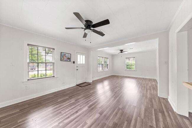 1017 Yorkshire St in Houston, TX - Building Photo - Building Photo