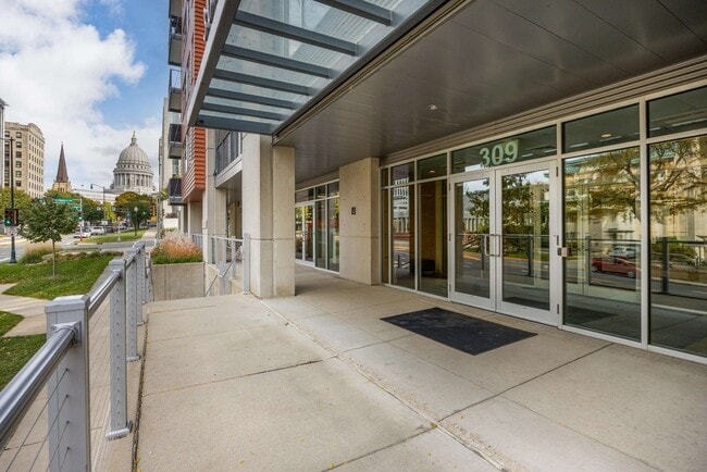 property at 309 W Washington Ave