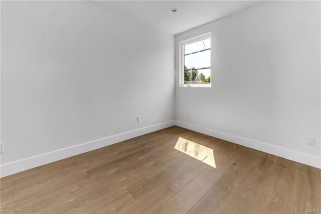 4455 Colfax Ave in Los Angeles, CA - Building Photo - Building Photo