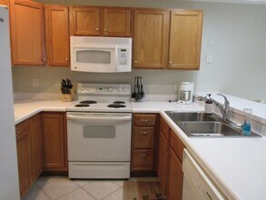 549 Park Pl Dr in Kaiser, MO - Building Photo - Building Photo