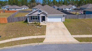 3527 Shadbush Ln in Crestview, FL - Building Photo - Building Photo