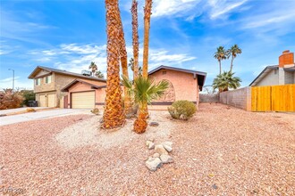 3107 La Entrada St in Henderson, NV - Foto de edificio - Building Photo