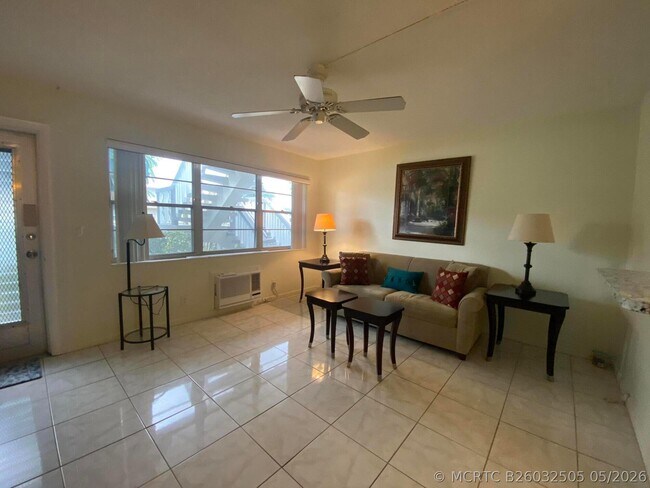 3 Kingswood E