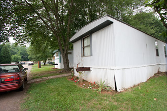 1930 Kool Park Rd NE in Hickory, NC - Building Photo - Building Photo