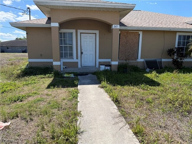 property at 2633 Sunniland Blvd