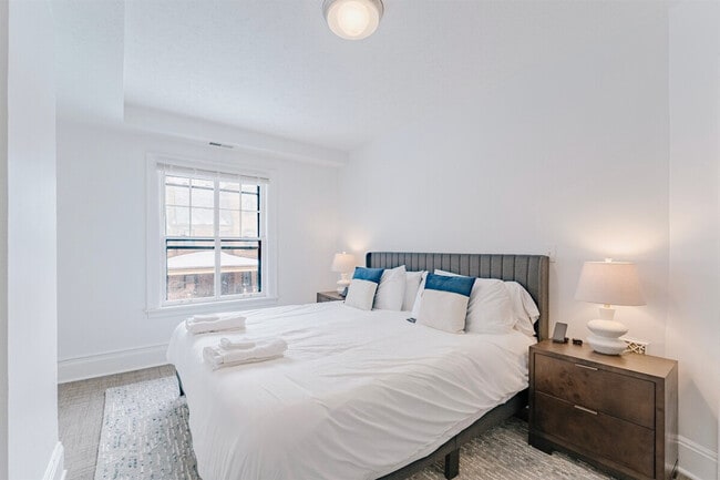 11321 Hessler Rd in Cleveland, OH - Building Photo - Building Photo