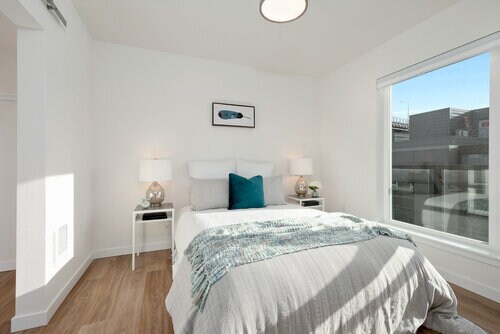 PRTL Portal Apartments in Seattle, WA - Building Photo