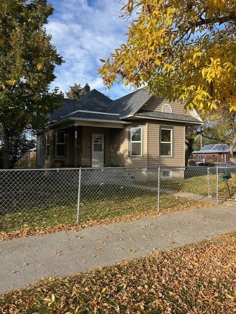 property at 624 N 23rd St