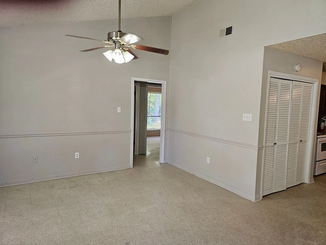 44176 Simpson Pl, Unit B in Hammond, LA - Foto de edificio - Building Photo