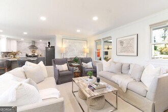 1092 West Lake Dr in Athens, GA - Building Photo - Building Photo