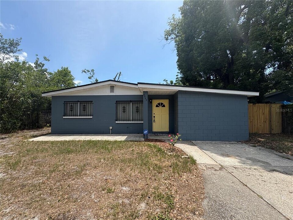 4203 E Yukon St in Tampa, FL - Building Photo