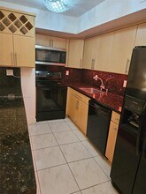 8425 Harding Ave in Miami Beach, FL - Building Photo - Building Photo