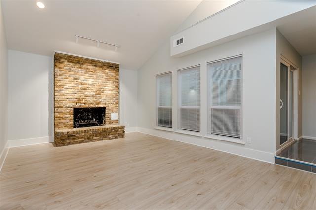 9402 Summerhill Ln in Dallas, TX - Building Photo - Building Photo