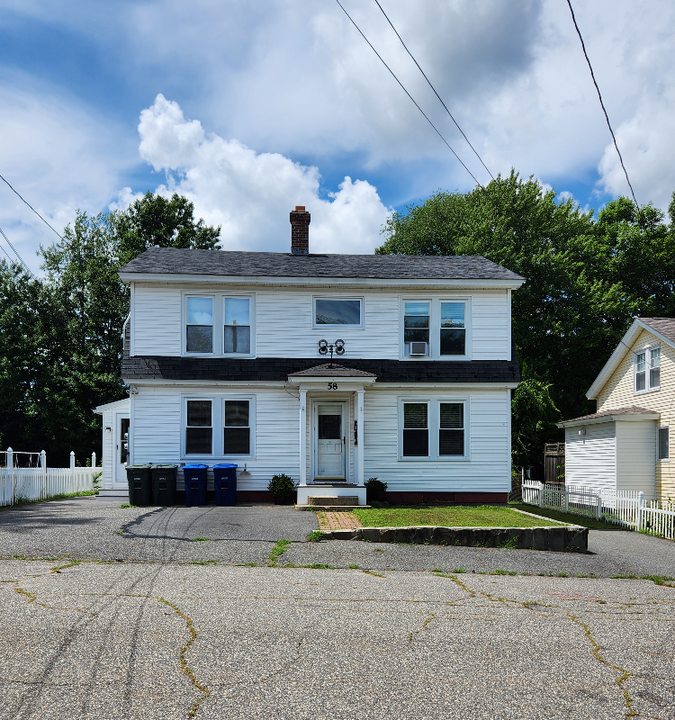 58 Dudley St in Leominster, MA - Building Photo