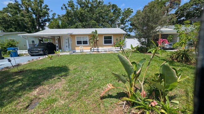 2431 Irondale St S in St. Petersburg, FL - Building Photo - Building Photo