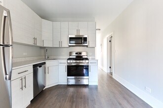 2224 N Kimball Ave in Chicago, IL - Building Photo - Building Photo