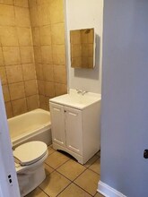 1835 Hovland Ct in Evanston, IL - Building Photo - Building Photo