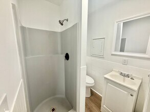 1886 Ave B in Watervliet, NY - Building Photo - Building Photo