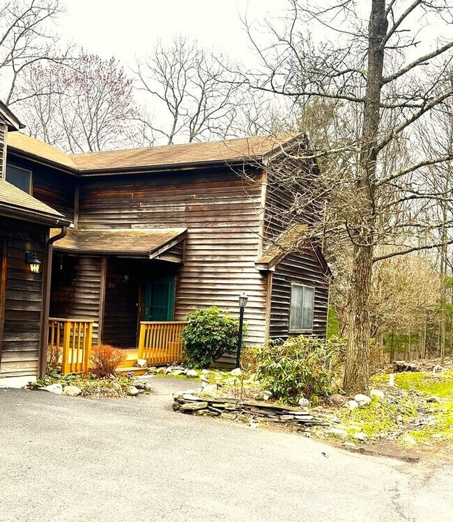 227 Image Dr in Scotrun, PA - Building Photo - Building Photo