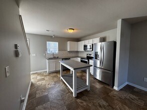 3921 Village Park Ct in Winston-Salem, NC - Building Photo - Building Photo