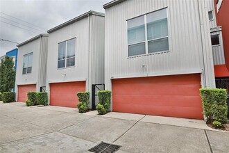 831 Robin St in Houston, TX - Building Photo - Building Photo