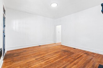 605 E 19th Ave in Munhall, PA - Building Photo - Building Photo