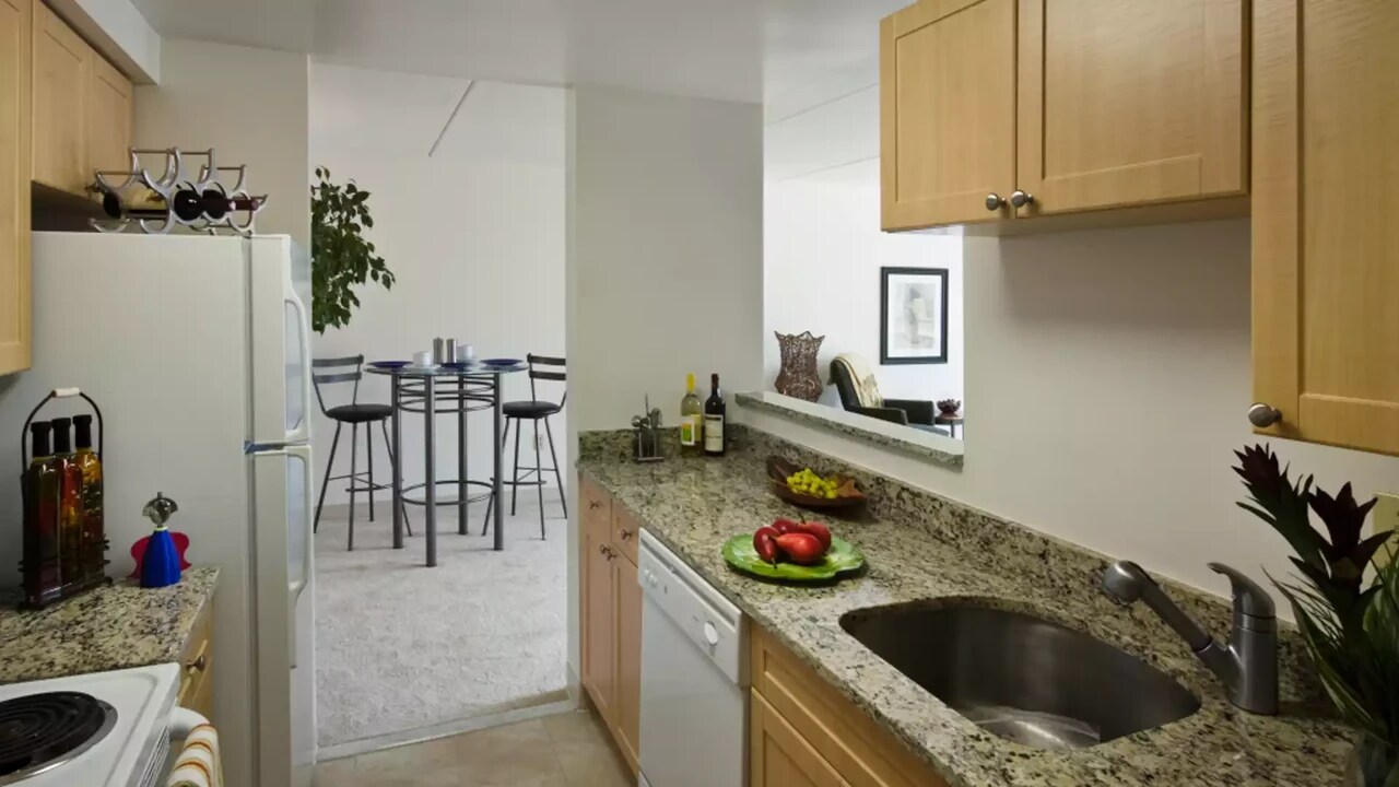 13 Magazine St, Unit 807B in Cambridge, MA - Foto de edificio