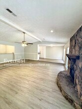 8572 Glenwoods Dr in Riverdale, GA - Building Photo - Building Photo