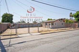 2731 Security Ave in Bakersfield, CA - Building Photo - Building Photo