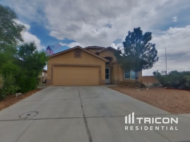 property at 2022 S Ensenada Cir SE