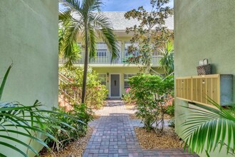445 S Palm Ave in Sarasota, FL - Building Photo - Building Photo
