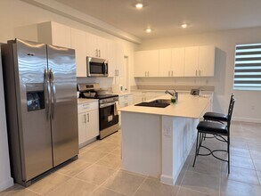 2954 SE 23rd Ave in Homestead, FL - Foto de edificio - Building Photo