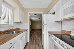 3201 NE 7th Ave in Pompano Beach, FL - Building Photo