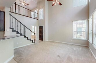 221 Barrington Ln in Lewisville, TX - Building Photo - Building Photo