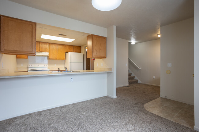 Firehouse Crossings in Kalamazoo, MI - Building Photo - Interior Photo
