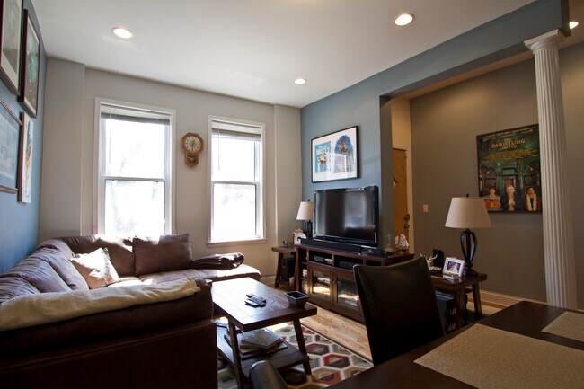 2222 W Medill Ave in Chicago, IL - Building Photo - Building Photo
