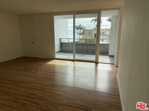 22041 Pacific Coast Hwy in Malibu, CA - Building Photo - Building Photo