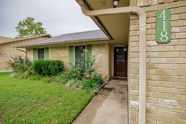 418 Ivanhoe Dr in Victoria, TX - Building Photo - Building Photo
