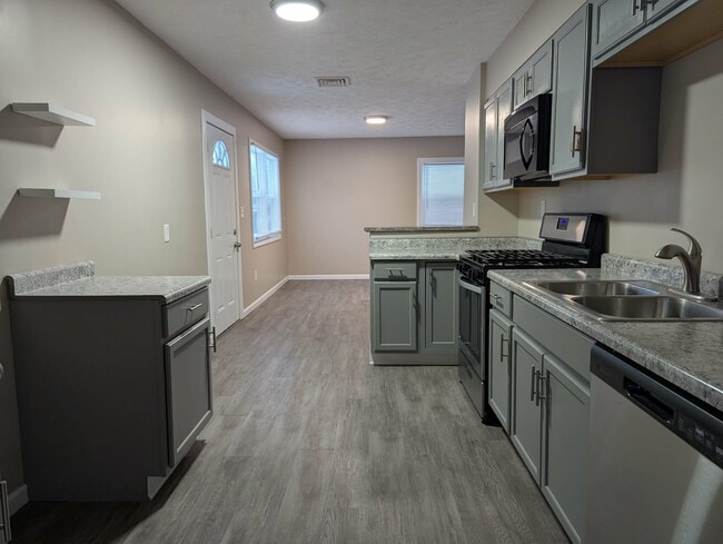 4860 Forest Rd in Mentor, OH - Building Photo - Building Photo