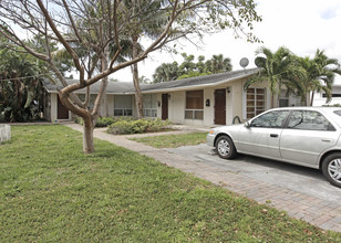 1900-1910 NE 28th Ct in Pompano Beach, FL - Building Photo - Building Photo