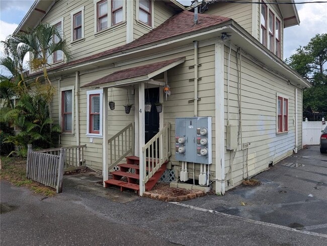 property at 103 S Westland Ave