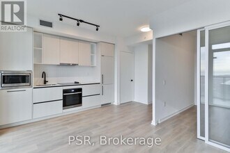 1285 Dupont St in Toronto, ON - Building Photo - Building Photo