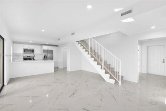 245 NW 13th St in Homestead, FL - Building Photo - Building Photo