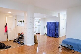 390 Riverway, Unit 2 in Boston, MA - Building Photo - Building Photo