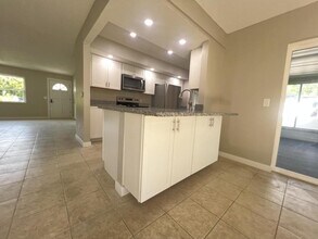 6143 Alderwood St in Spring Hill, FL - Building Photo - Building Photo