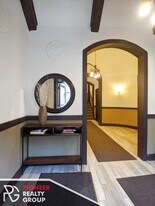 618 W Patterson Ave, Unit #612-609 in Chicago, IL - Building Photo